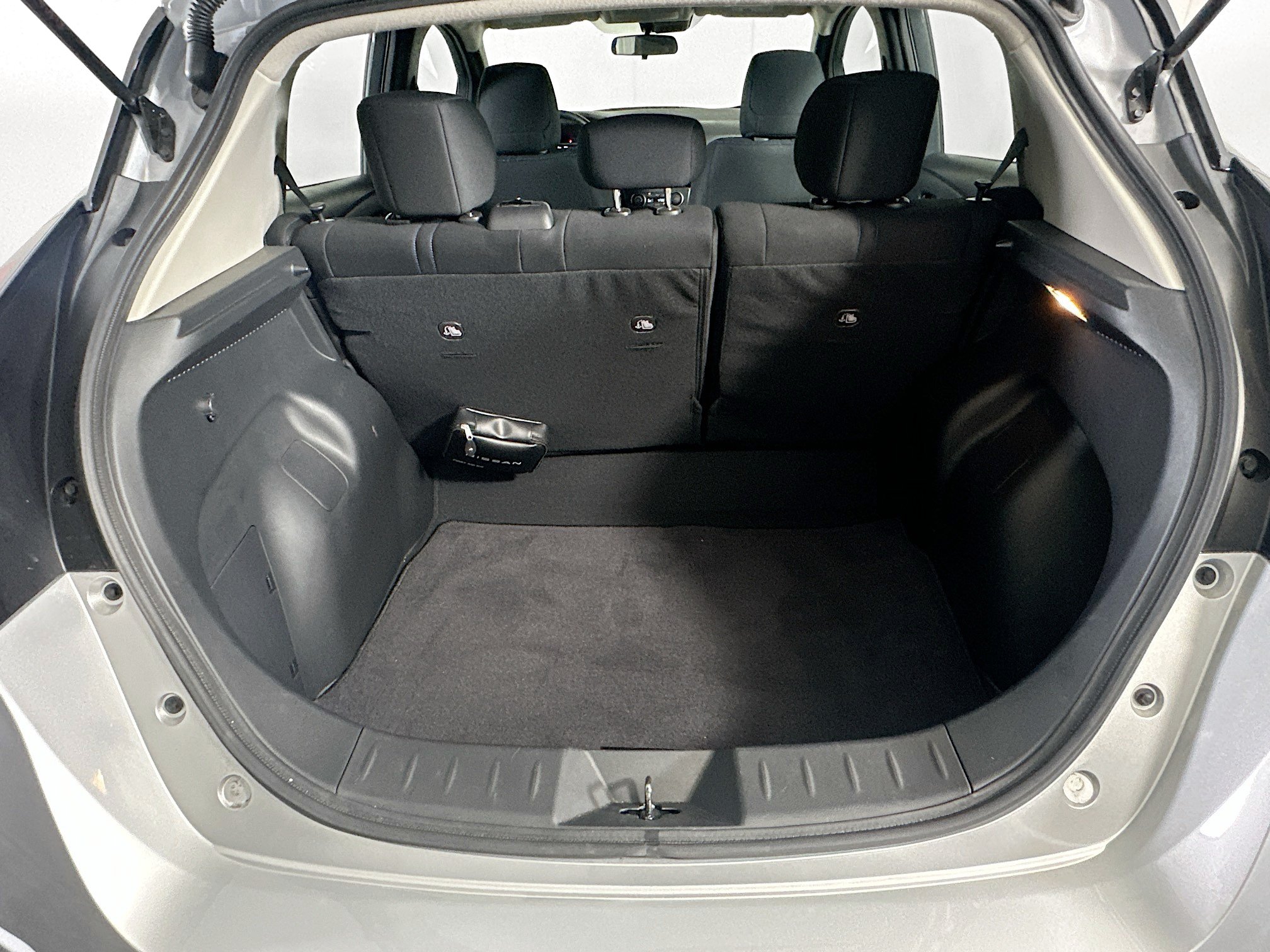 Used 2024 Nissan Leaf S FWD image 27