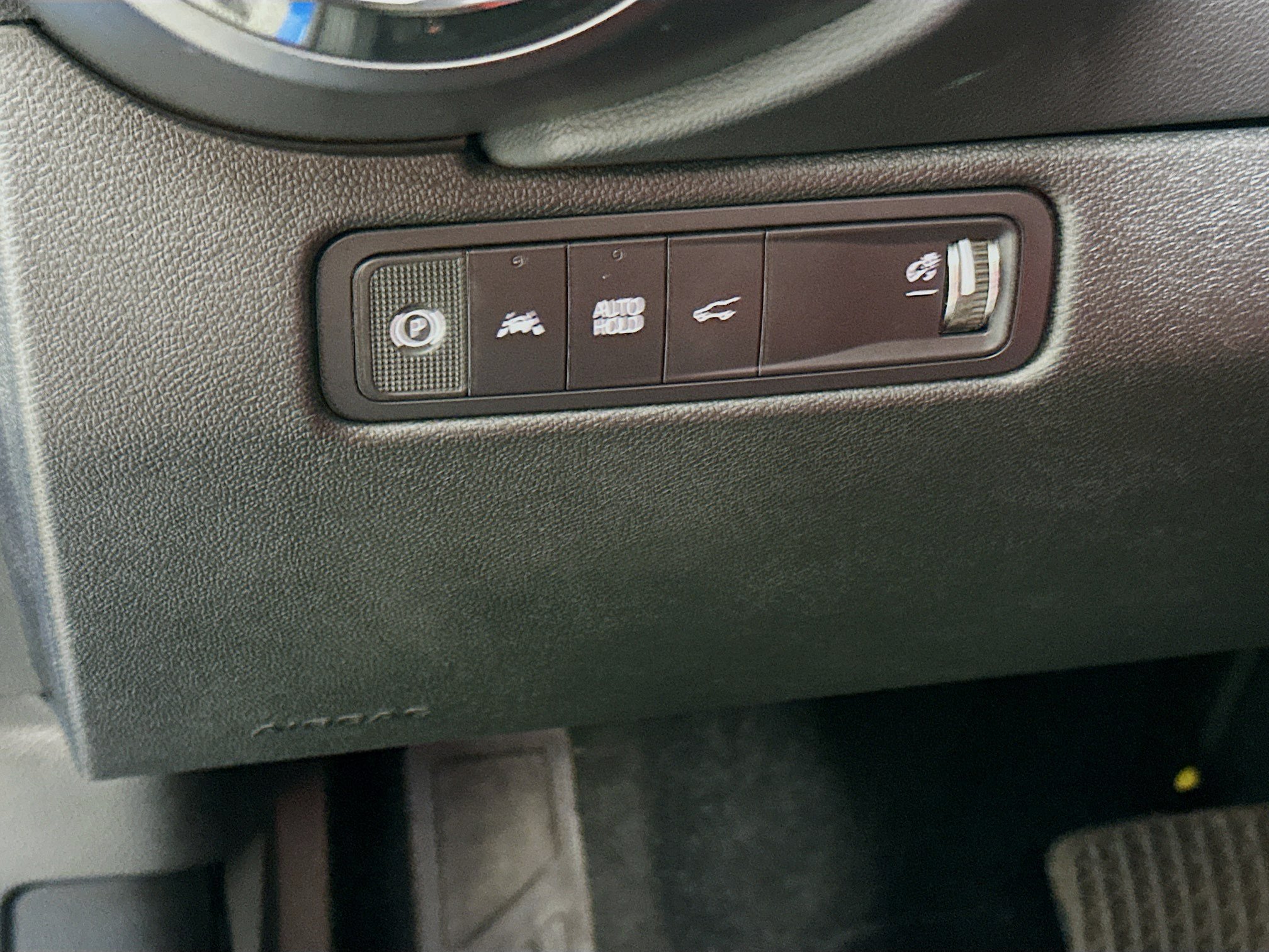 Used 2025 Chevrolet Equinox EV RS FWD image 17