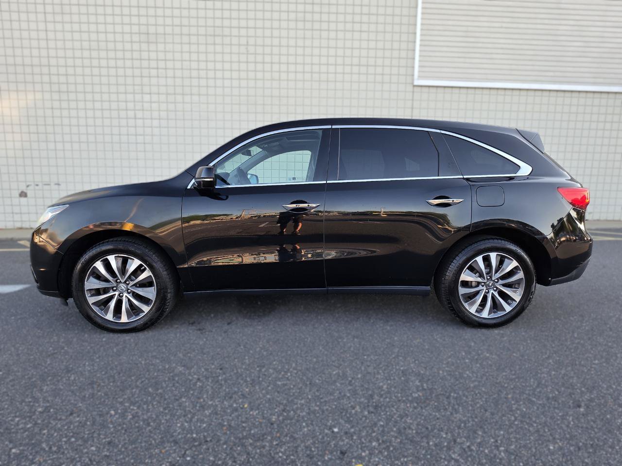 Used 2016 Acura MDX w/ Technology Package AWD/4WD image 4