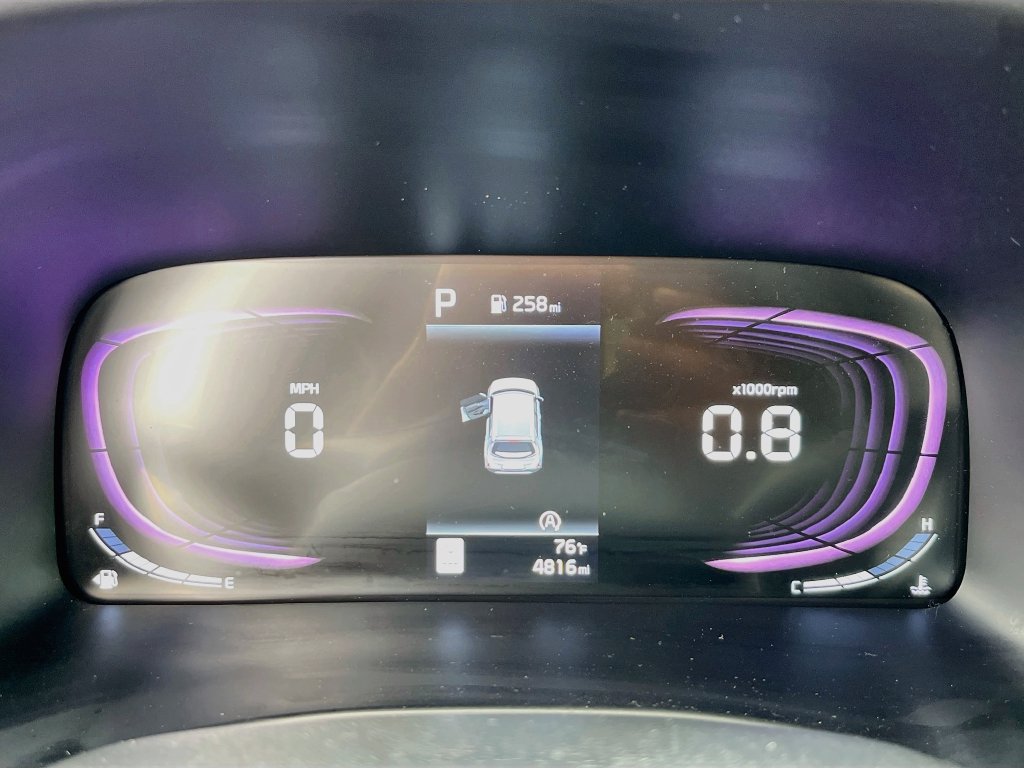 Certified 2025 Kia Soul LX w/ LX Technology Package FWD image 21