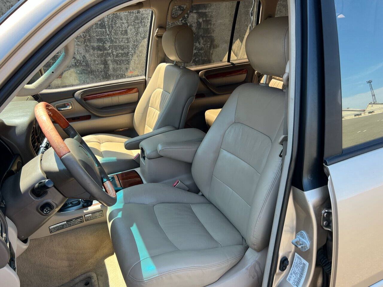 Used 2000 Lexus LX 470 4WD image 20