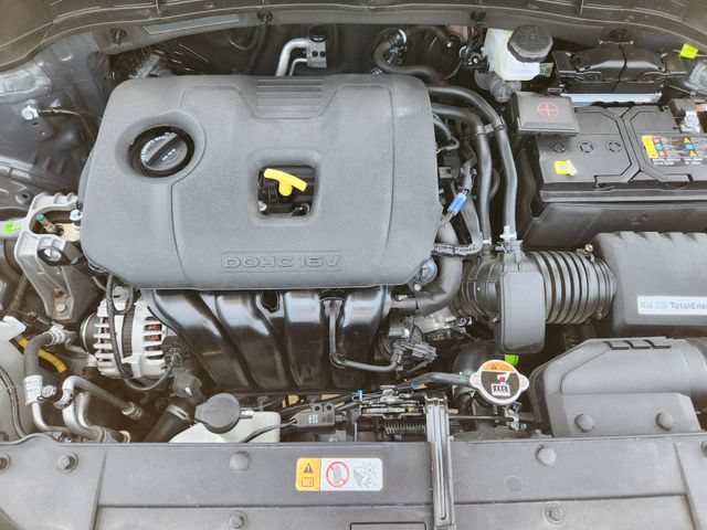 Certified 2025 Kia Soul LX w/ LX Technology Package FWD image 30