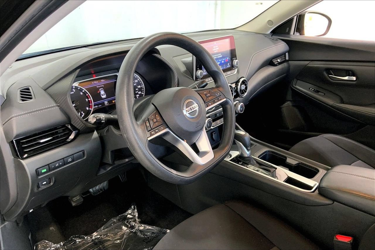 Used 2023 Nissan Sentra SV FWD image 14