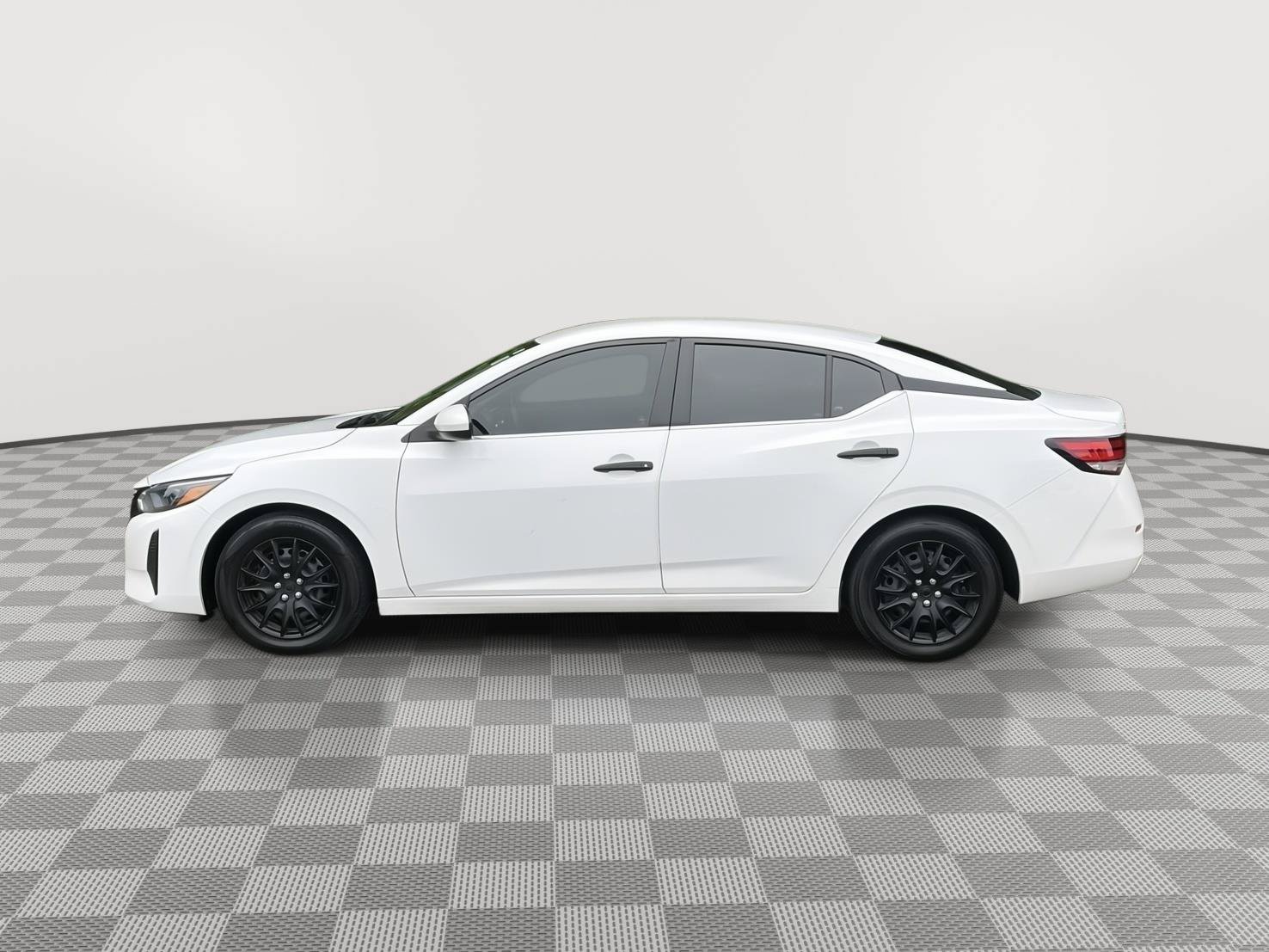 Used 2024 Nissan Sentra S FWD image 9