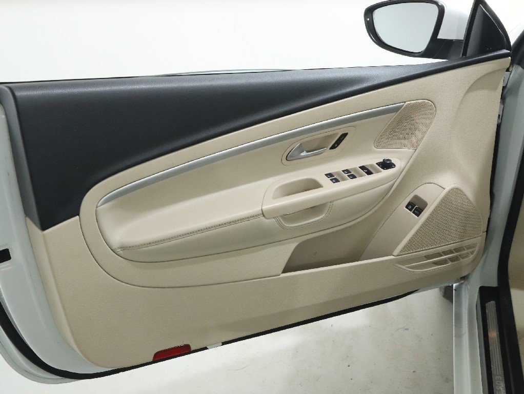 Used 2016 Volkswagen Eos Komfort image 21