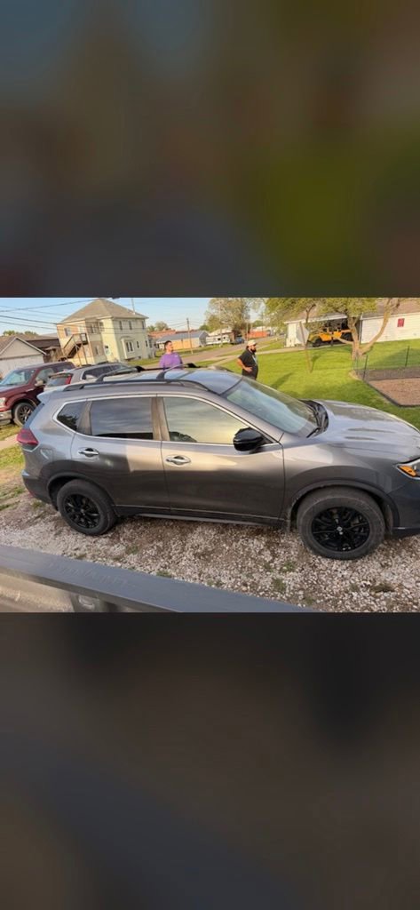 Used 2018 Nissan Rogue SV AWD/4WD image 5
