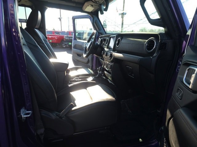 Used 2023 Jeep Wrangler Unlimited Sahara w/ Cold Weather Group image 37