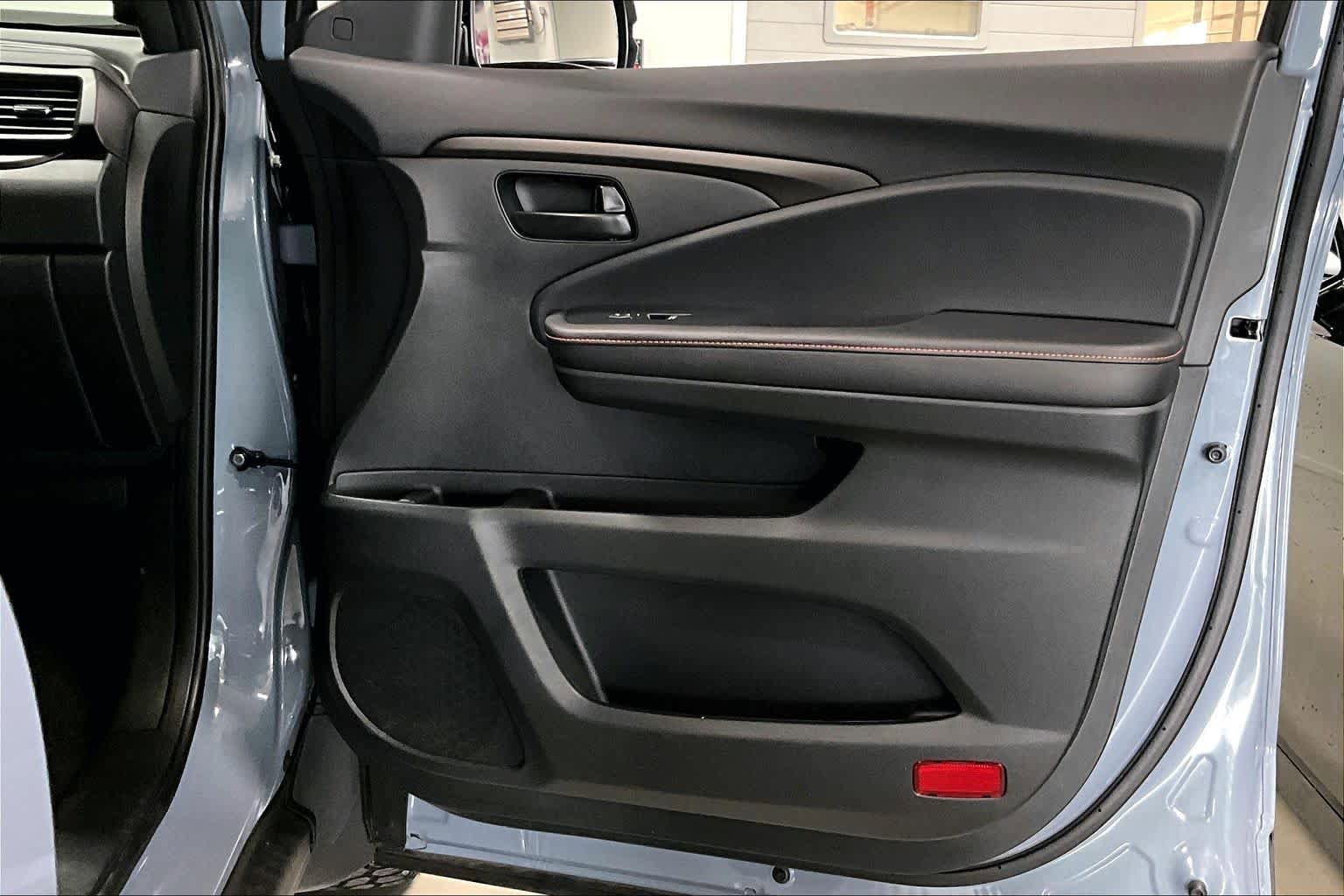 Used 2025 Honda Ridgeline TrailSport image 25