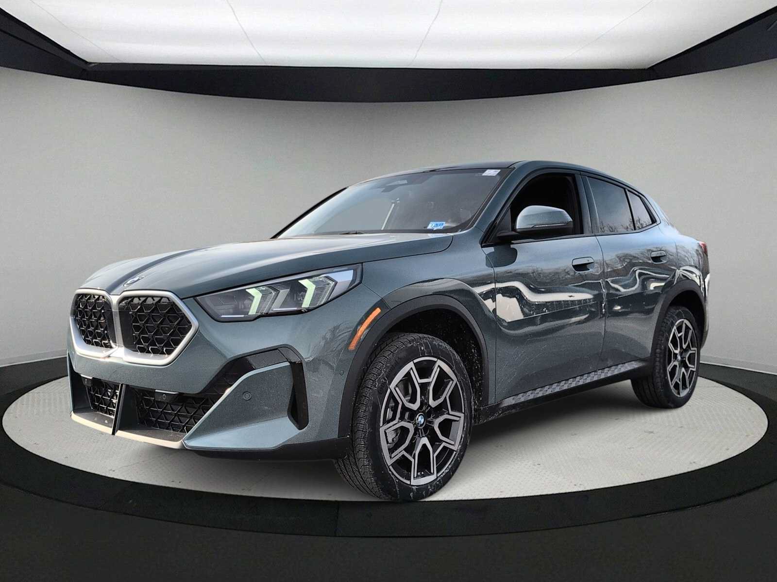 Used 2026 BMW X2 xDrive28i w/ Convenience Package AWD/4WD image 4