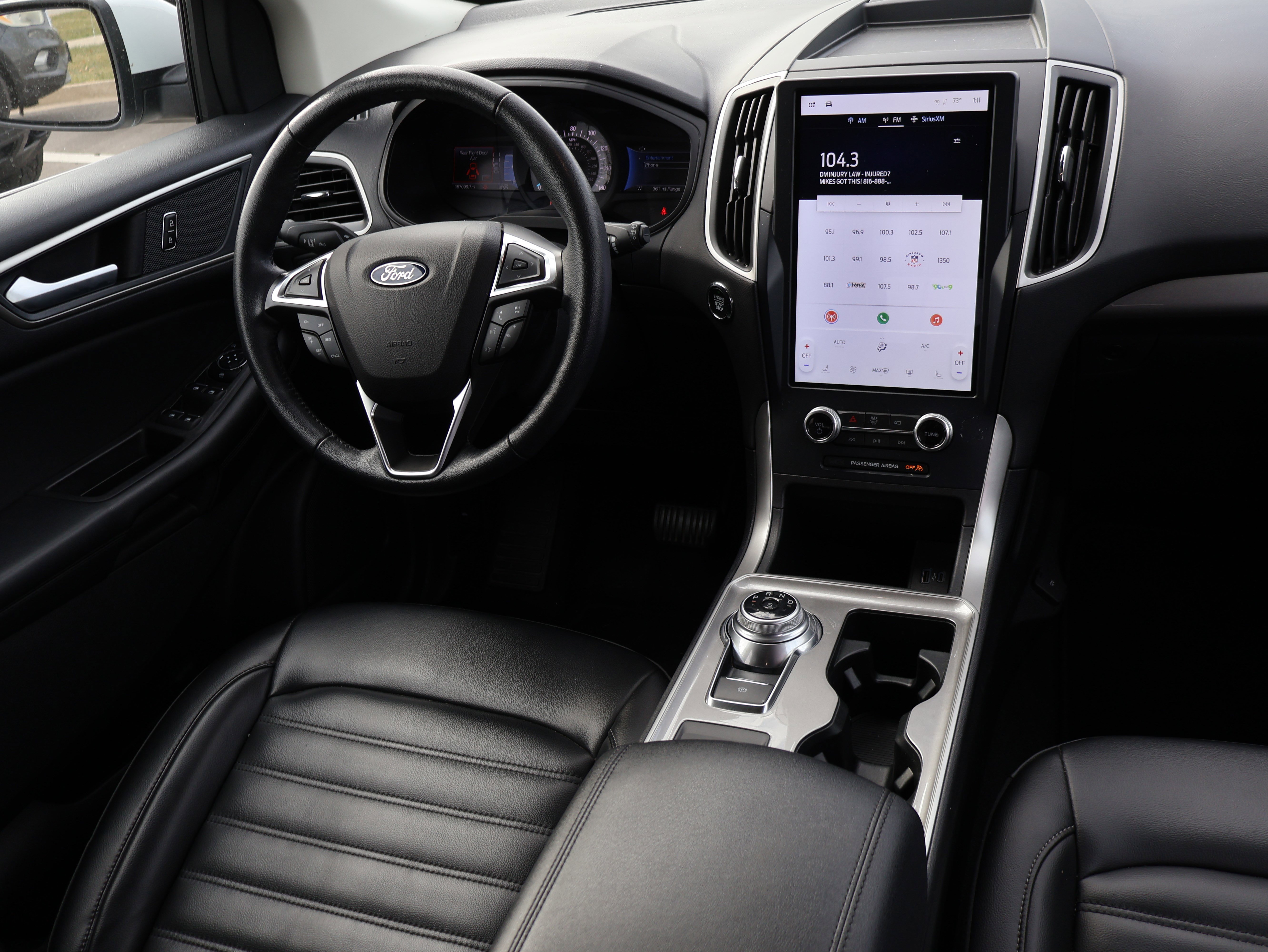 Used 2023 Ford Edge SEL image 16