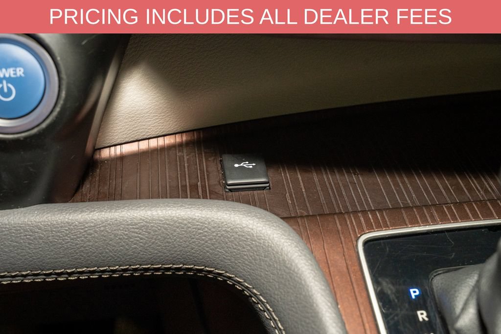 Used 2024 Toyota Sienna LE FWD image 14