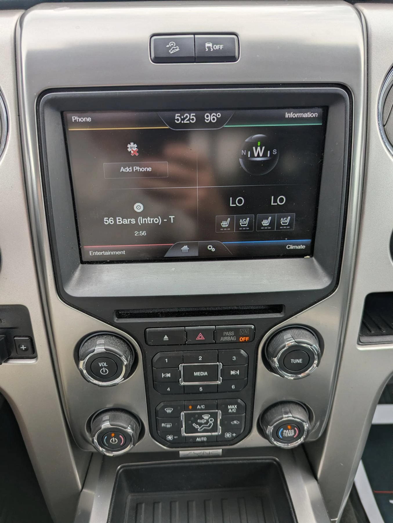 Used 2013 Ford F150 FX4 w/ Luxury Equipment Group AWD/4WD image 12