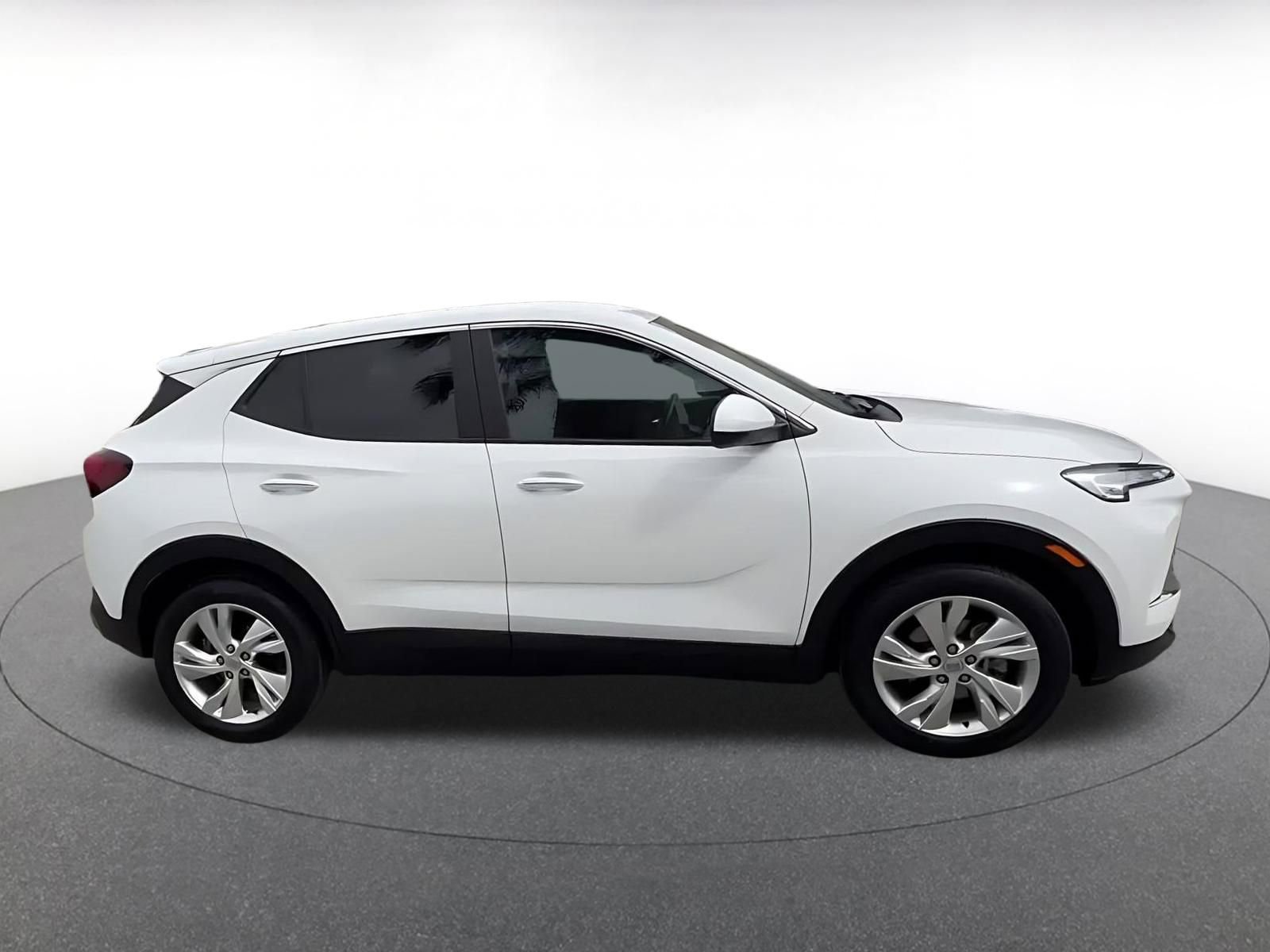 Used 2025 Buick Encore GX Preferred image 16