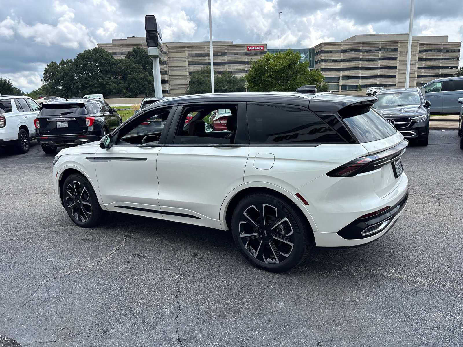 New 2026 Lincoln Nautilus Reserve AWD/4WD image 5