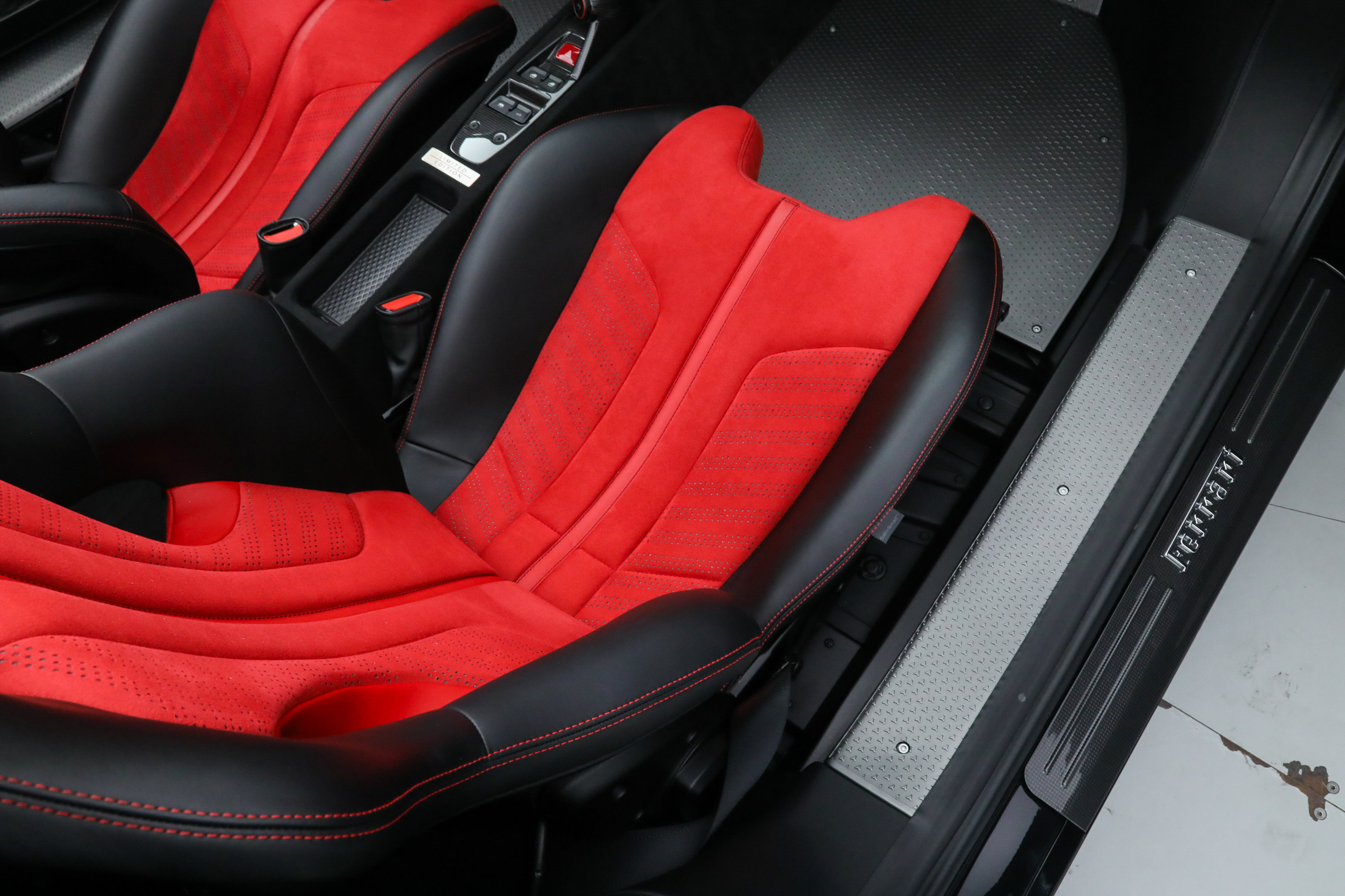 Certified 2015 Ferrari 458 Speciale A RWD image 28