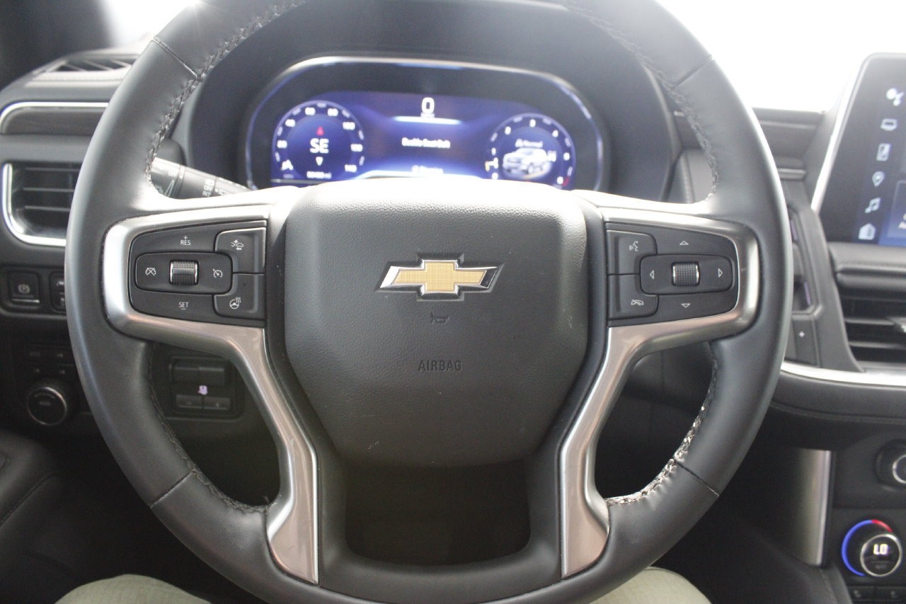 Used 2024 Chevrolet Tahoe LT w/ LT Signature Package AWD/4WD image 16