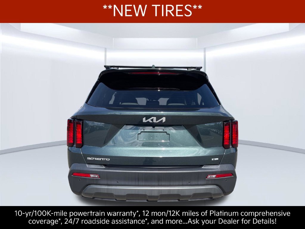 Certified 2023 Kia Sorento S w/ Panoramic Sunroof Package AWD/4WD image 5