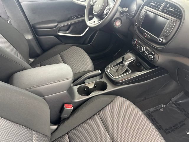 Certified 2025 Kia Soul LX FWD image 23