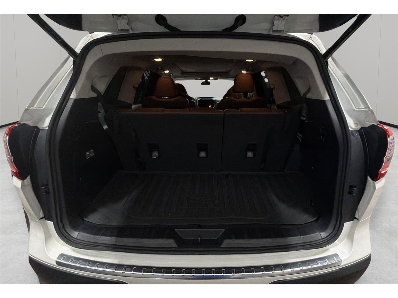 Used 2022 Subaru Ascent Touring AWD/4WD image 12