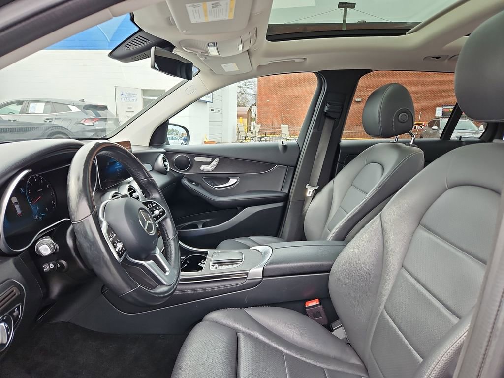 Used 2021 Mercedes-Benz GLC 300 4MATIC image 23