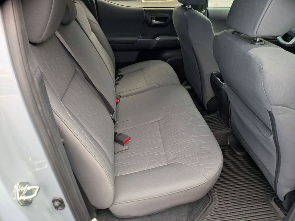 Used 2018 Toyota Tacoma TRD Sport AWD/4WD image 24