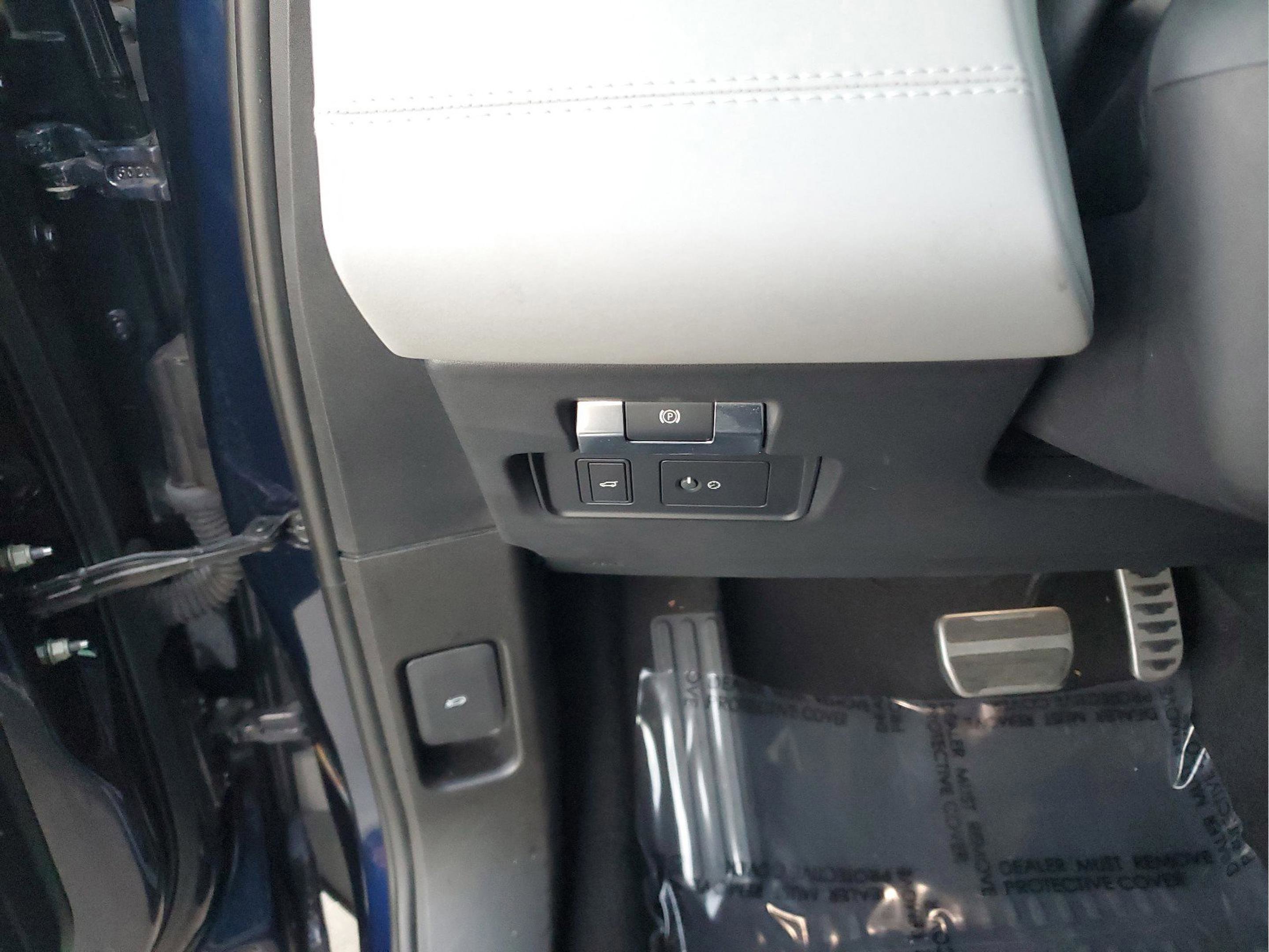 Used 2022 Land Rover Range Rover Evoque R-Dynamic S image 26