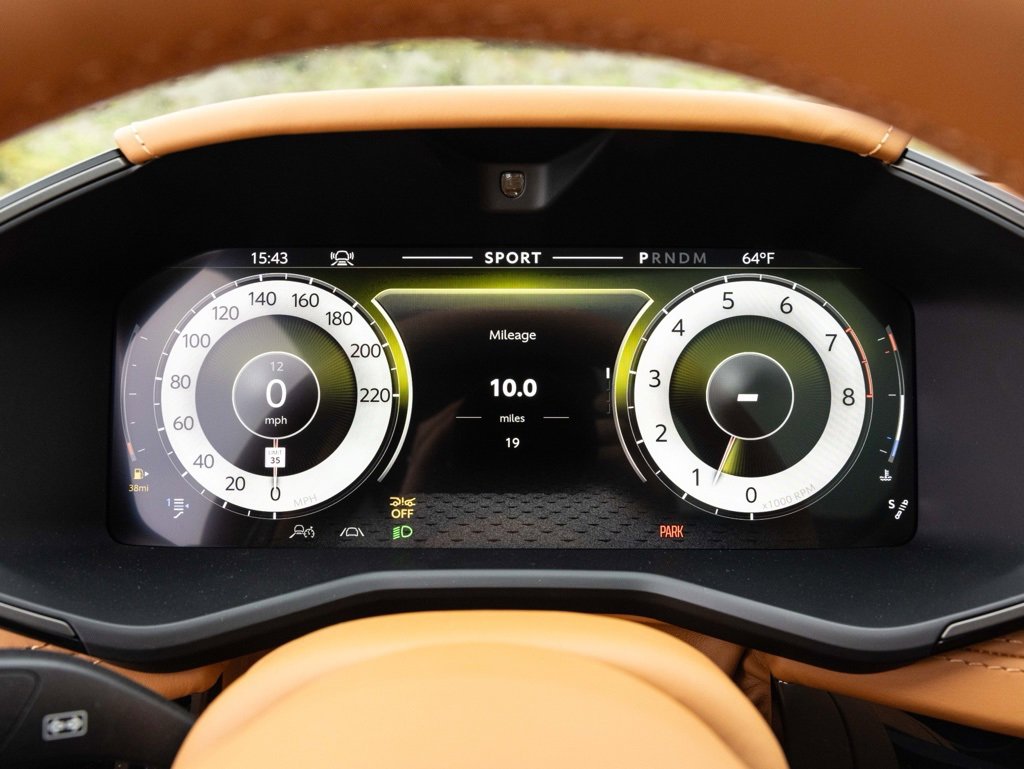 New 2026 Aston Martin DBX 707 image 23