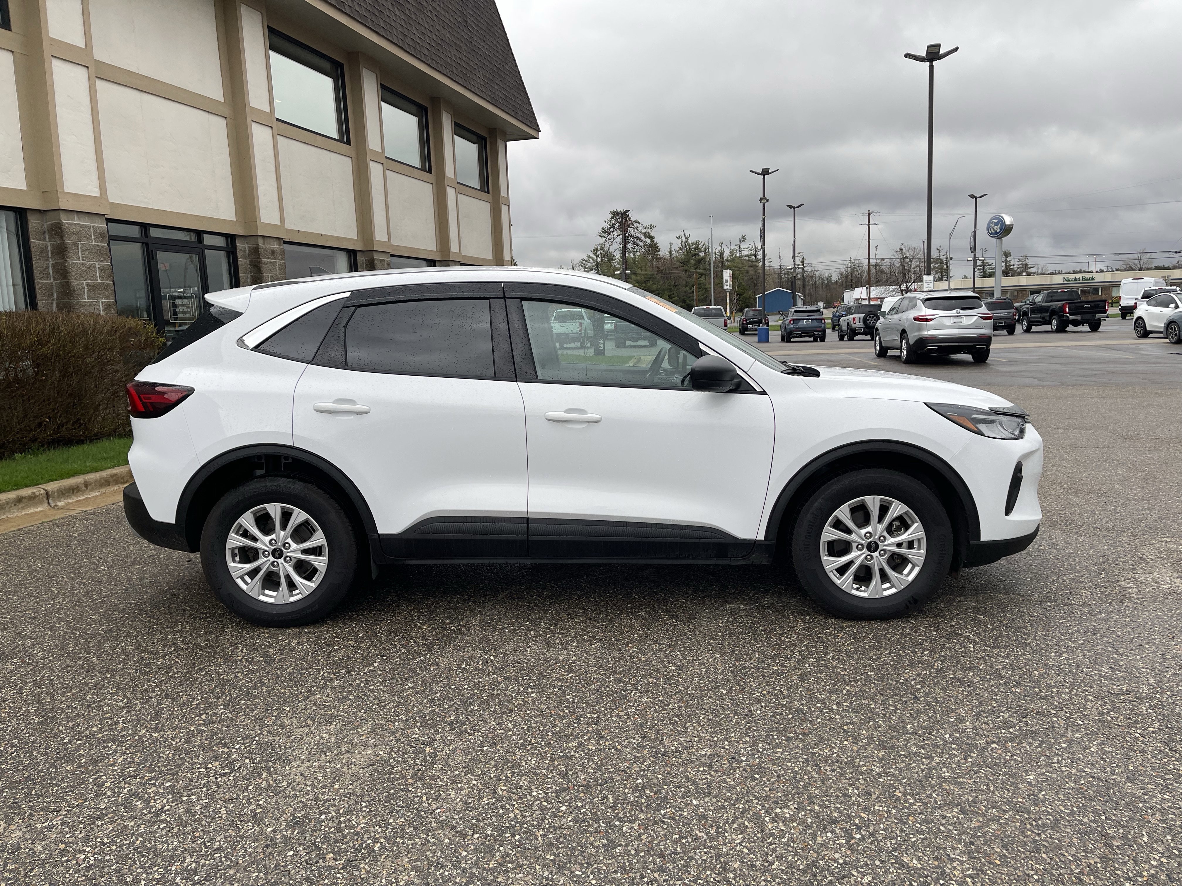 Certified 2023 Ford Escape Active AWD/4WD image 3