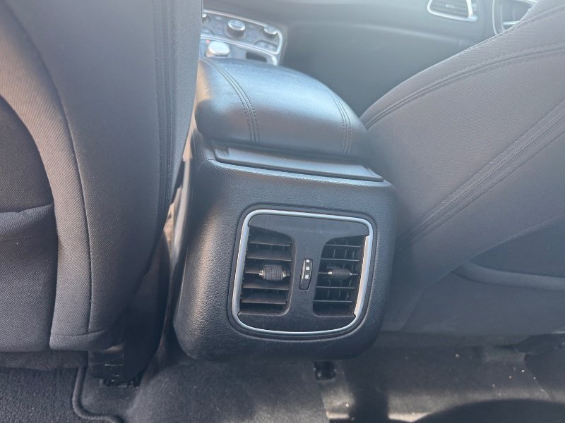 Used 2015 Chrysler 200 Limited w/ Convenience Group image 14