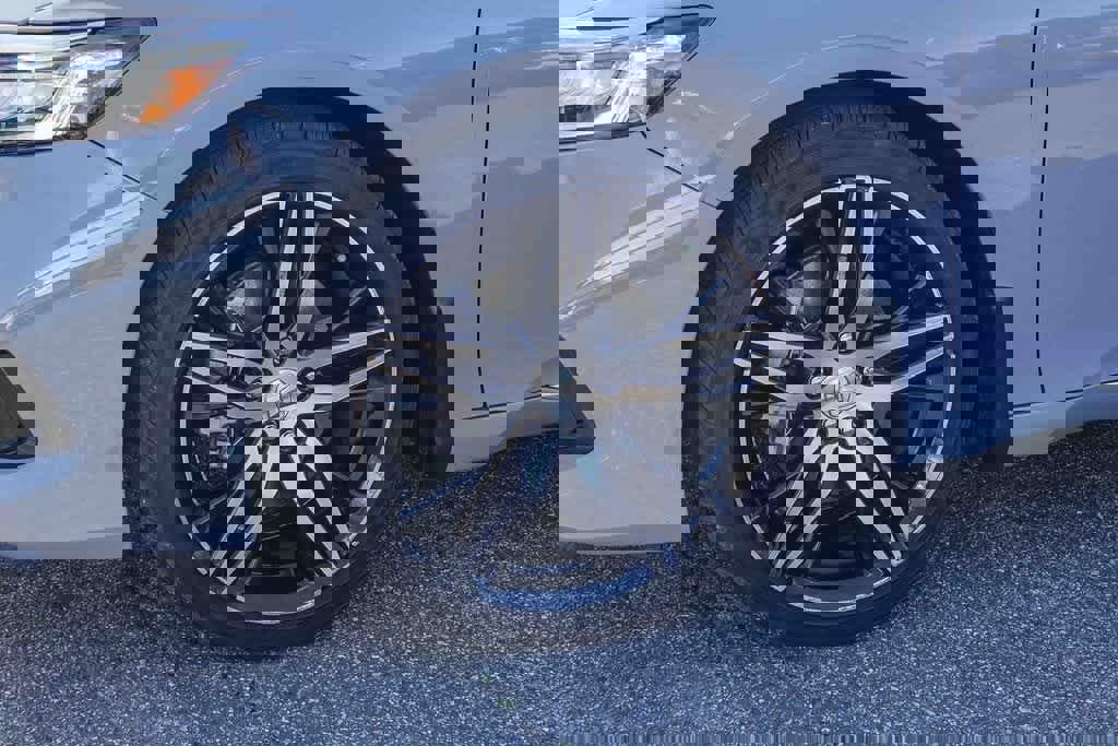 Used 2022 Honda Accord Touring image 9