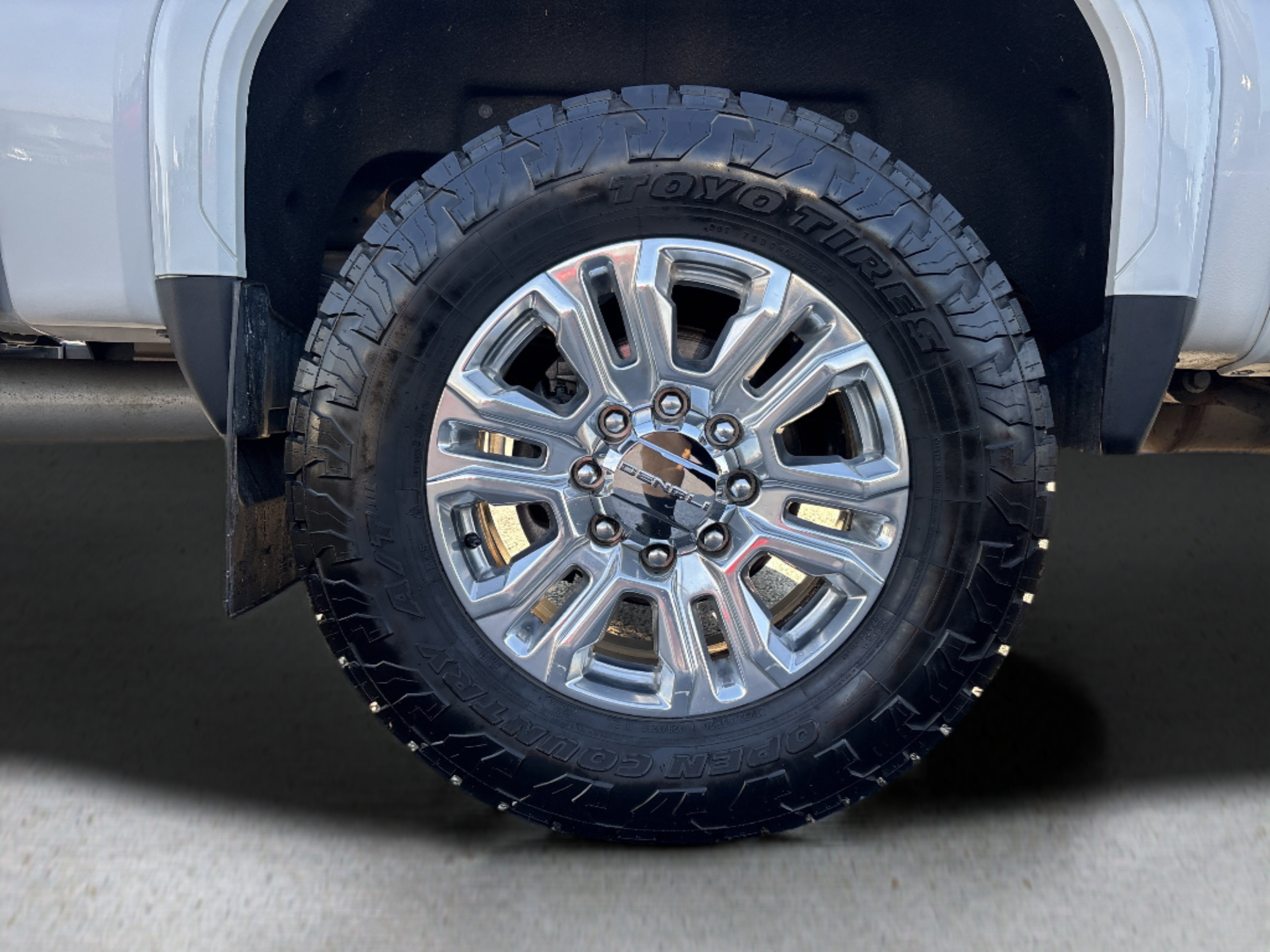 Used 2022 GMC Sierra 2500 Denali w/ Denali Ultimate Package AWD/4WD image 29