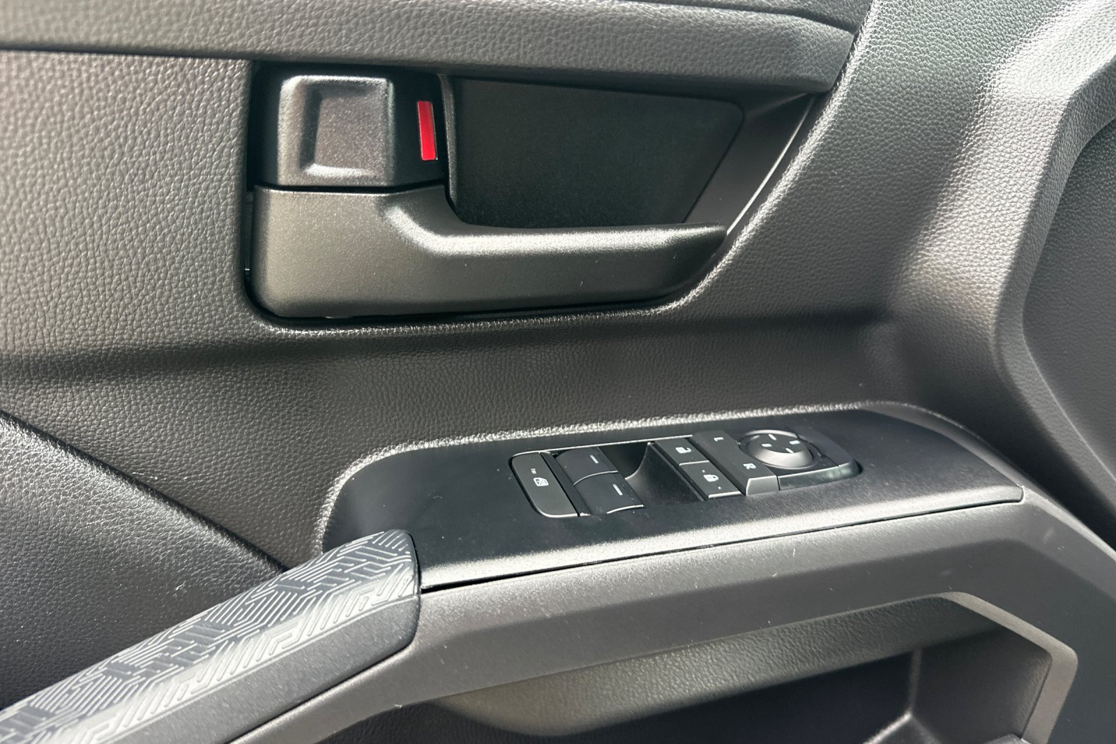 Certified 2026 Toyota Tacoma SR AWD/4WD image 12