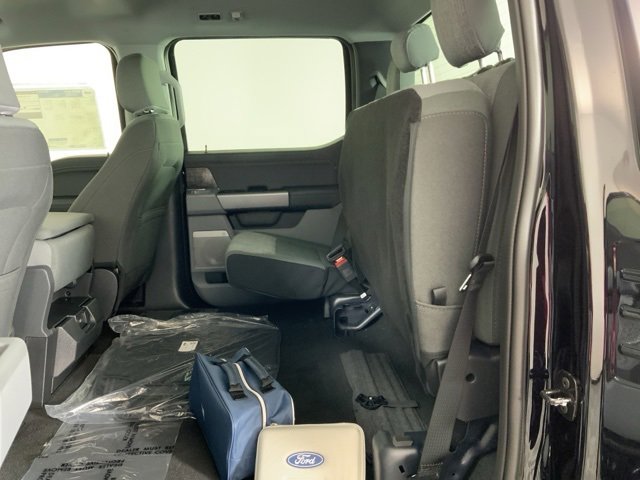 New 2025 Ford F350 XLT w/ Black Appearance Package image 28
