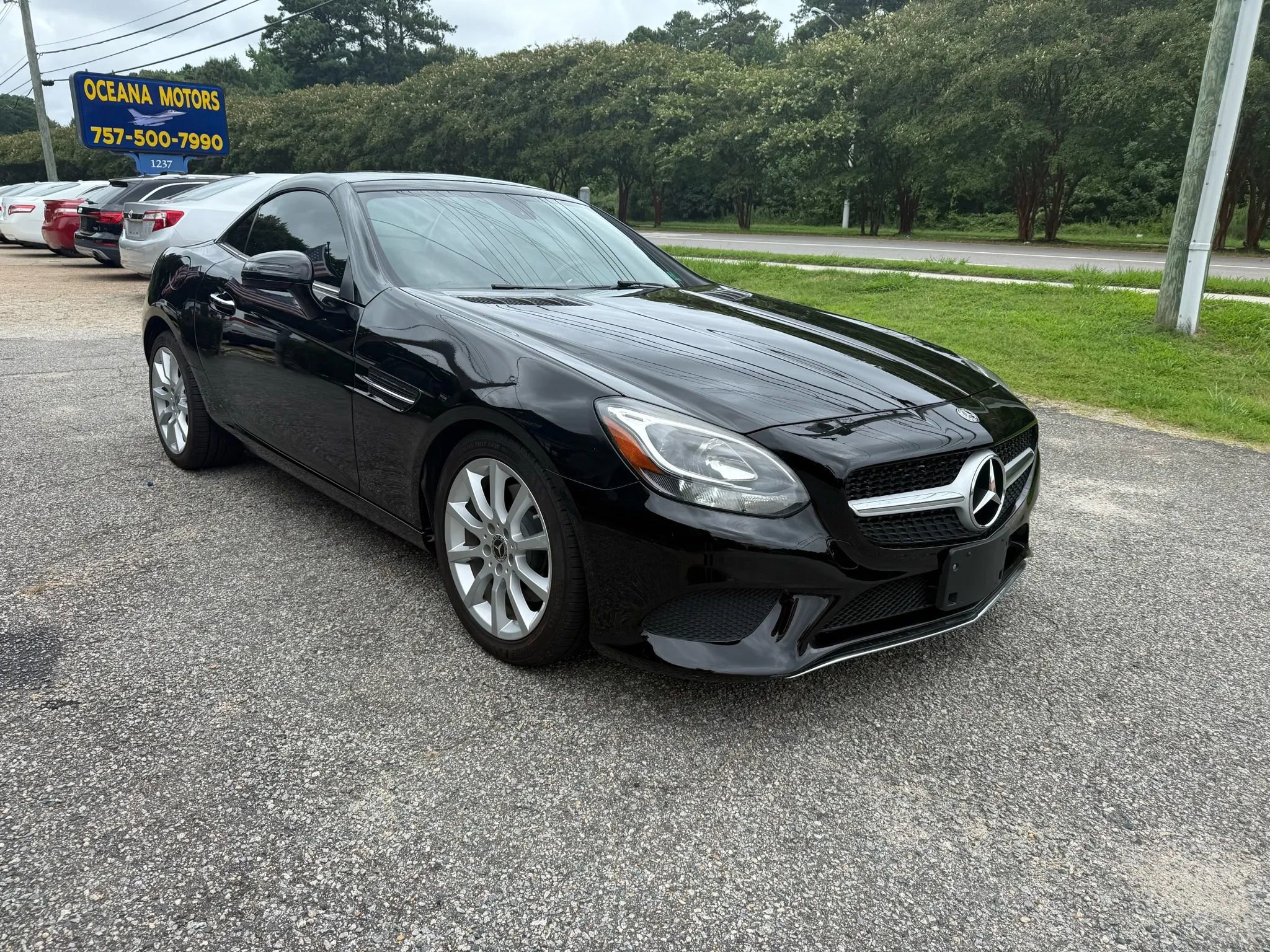 Used 2018 Mercedes-Benz SLC 300 image 3