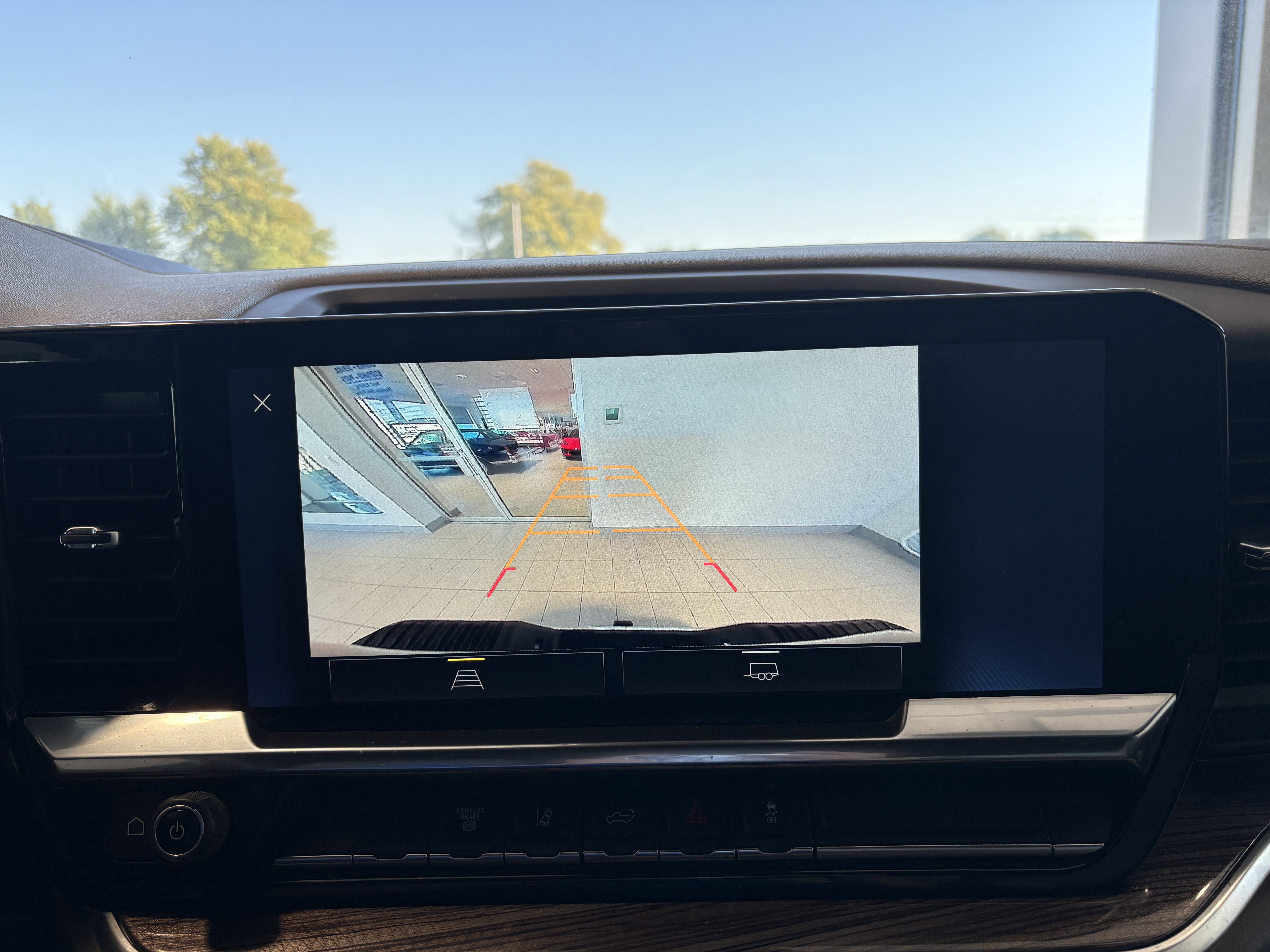 Used 2024 Chevrolet Silverado 2500 LT image 17