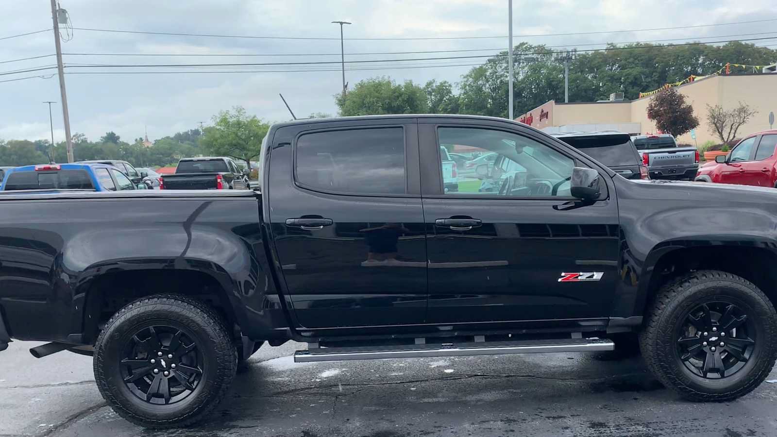 Used 2019 Chevrolet Colorado Z71 w/ Z71 Midnight Edition AWD/4WD image 9