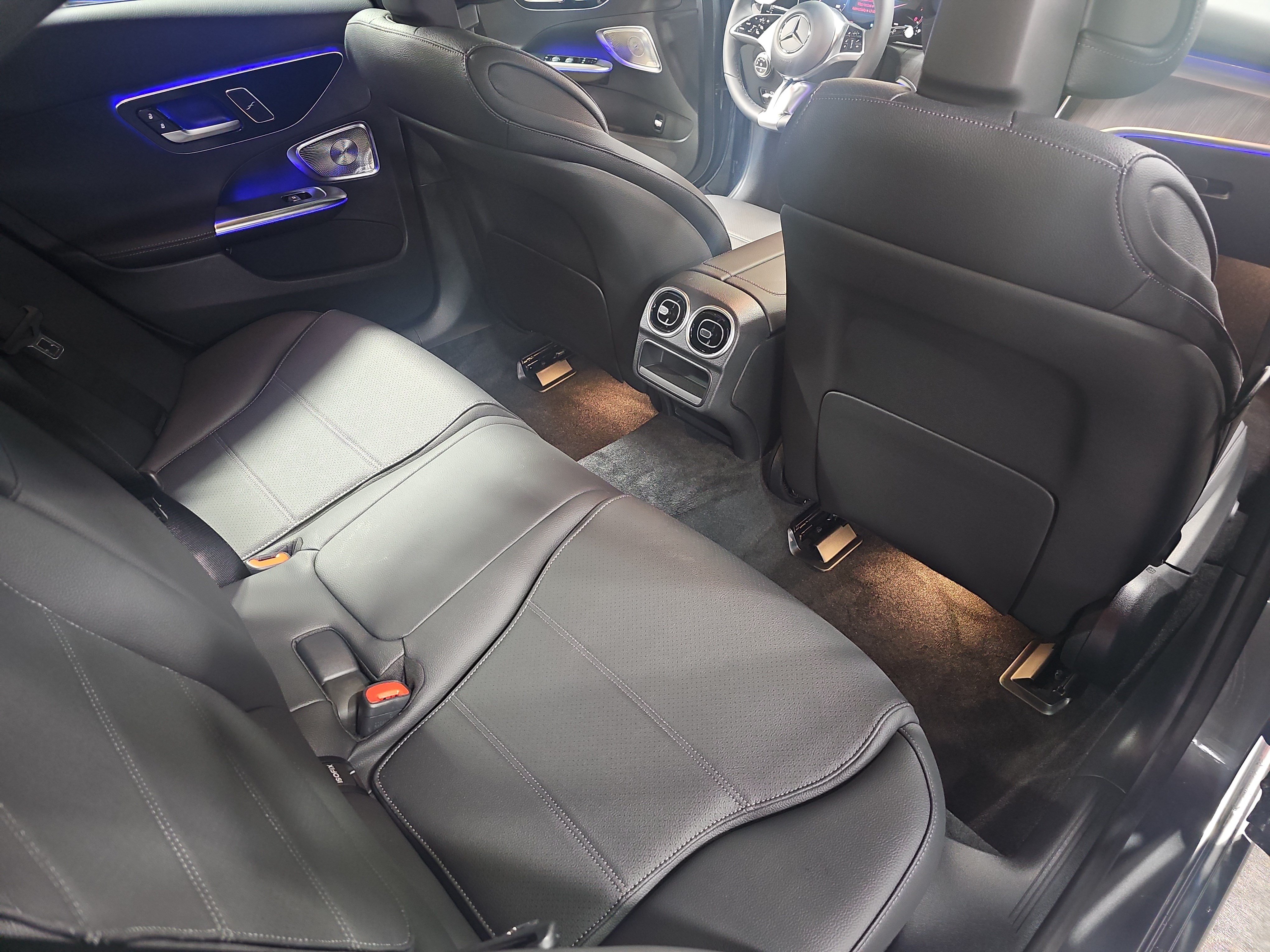 New 2026 Mercedes-Benz C 300 Sedan image 11