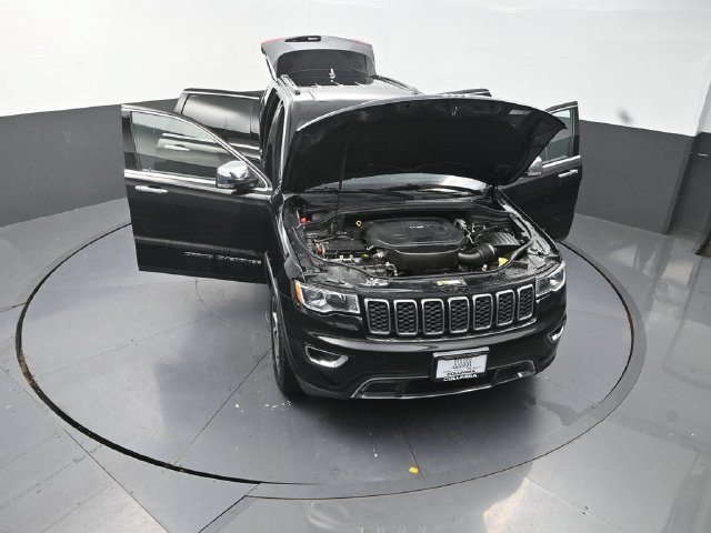 Used 2019 Jeep Grand Cherokee Limited w/ Trailer Tow Group IV AWD/4WD image 33