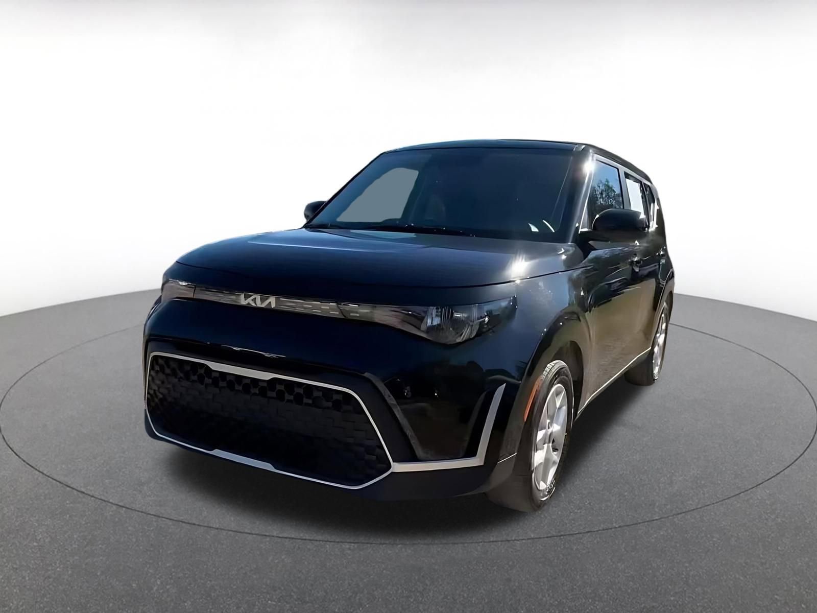 Used 2025 Kia Soul LX w/ LX Technology Package image 7