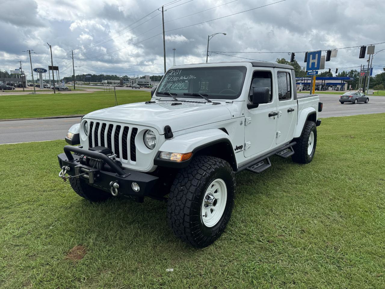 Used 2021 Jeep Gladiator Sport AWD/4WD image 5
