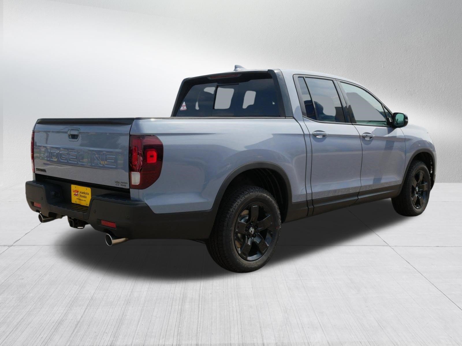 New 2026 Honda Ridgeline Black Edition image 4