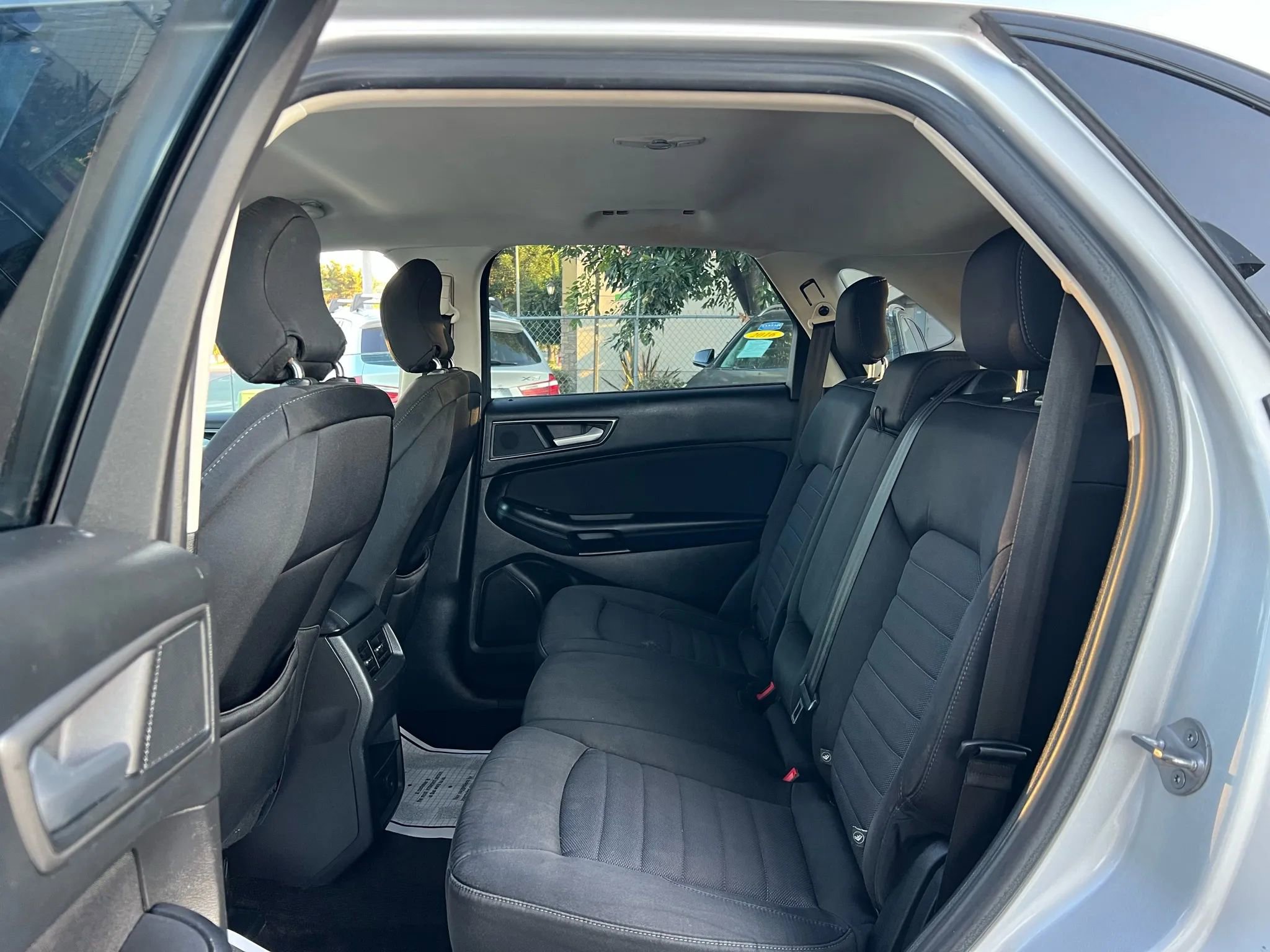 Used 2017 Ford Edge SE FWD image 28