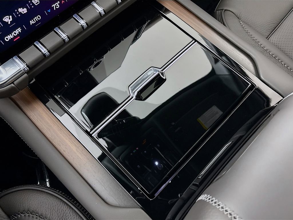 New 2026 GMC Yukon XL Denali image 39