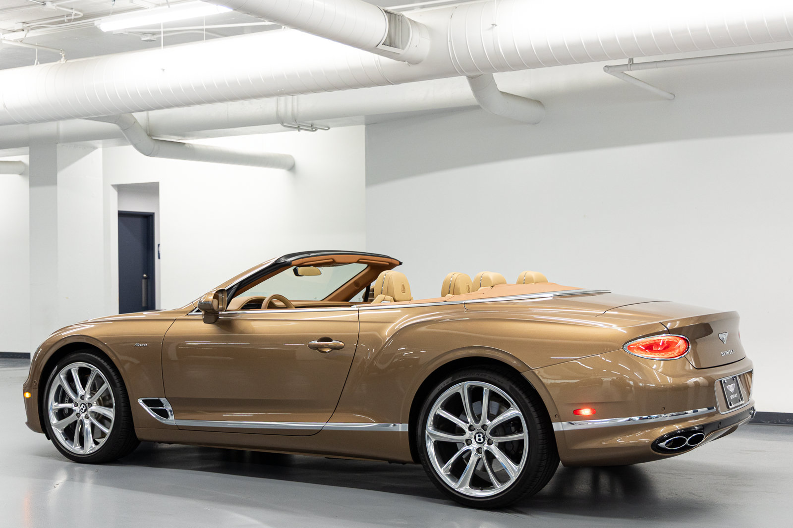 Used 2023 Bentley Continental GT Azure AWD/4WD image 4
