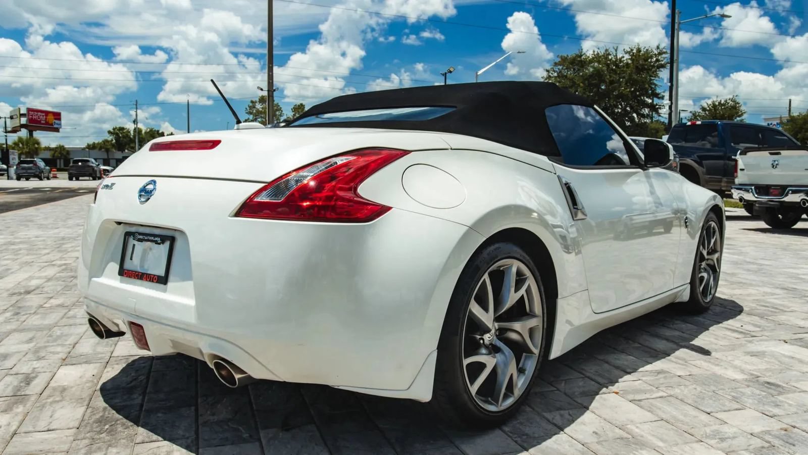 Used 2013 Nissan 370Z Touring w/ Sport Pkg RWD image 17