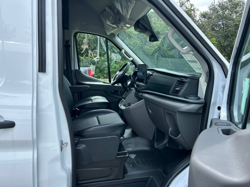 New 2026 Ford Transit 250 148 High Roof AWD w/ Load Area Protection Package image 31