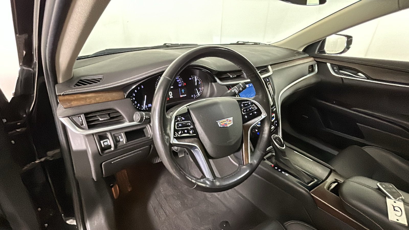 Used 2019 Cadillac XTS Luxury FWD image 16