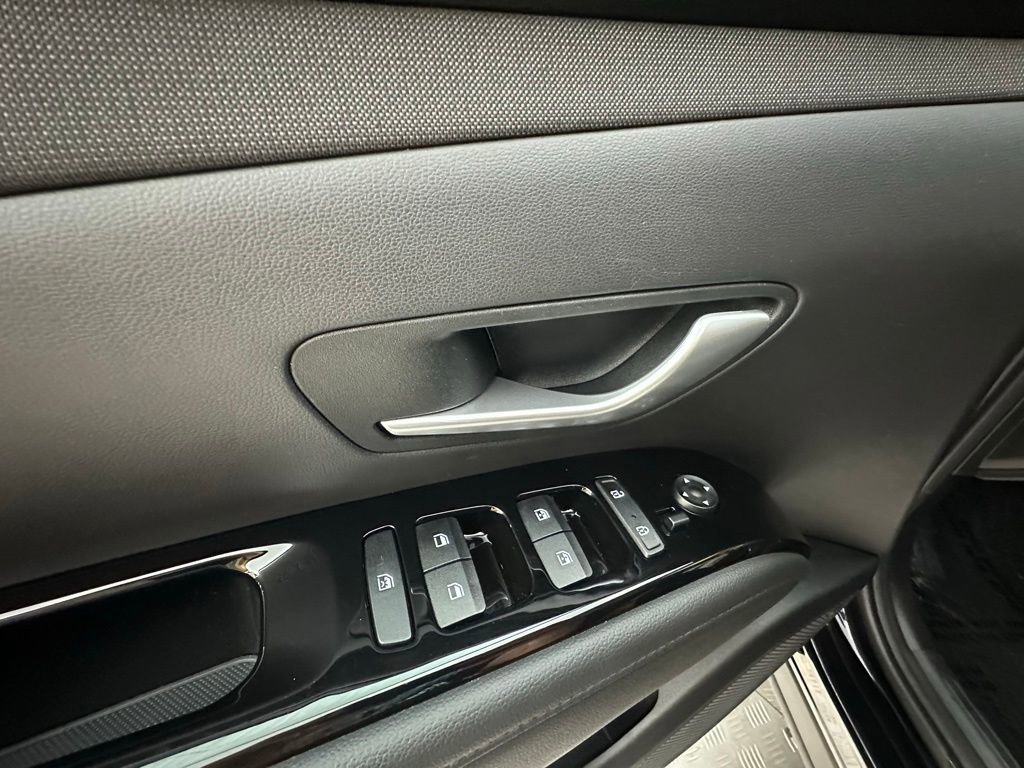 Certified 2024 Hyundai Santa Cruz Limited image 27