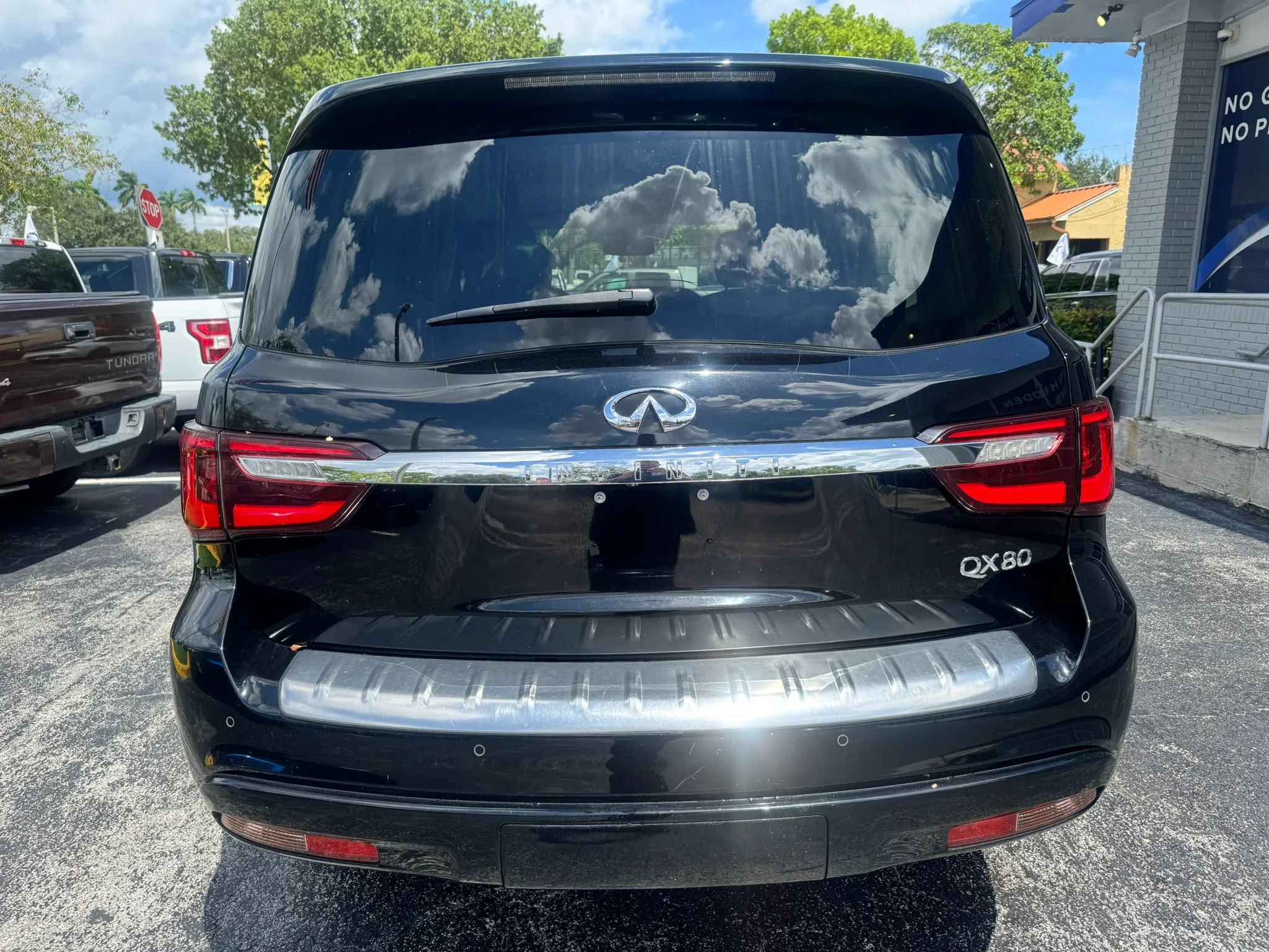 Used 2018 INFINITI QX80 4WD image 7