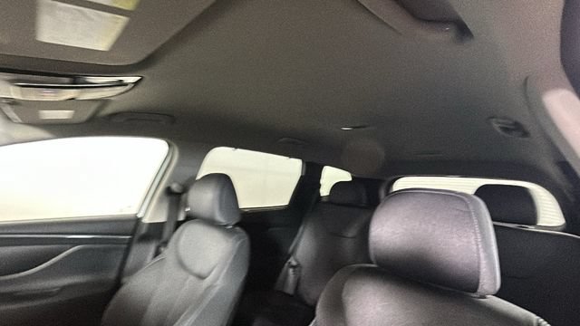 Used 2021 Hyundai Santa Fe SEL w/ Convenience Package FWD image 12